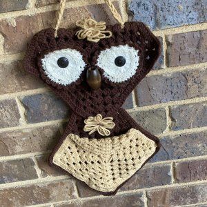 Vintage Owl  Crochet Yarn Wall Hanging Brown Tan Boho 70’s Retro Decor